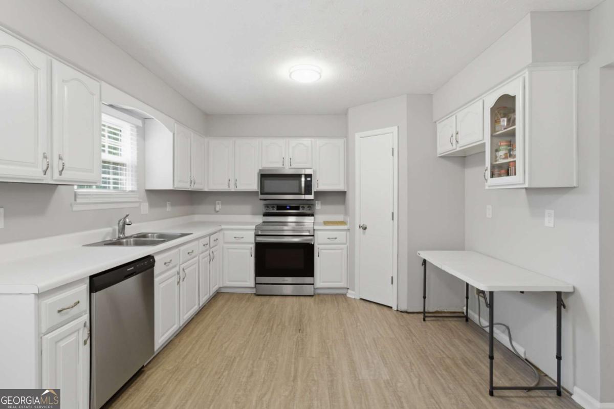 4281 E Meadow Drive Property Photo 8