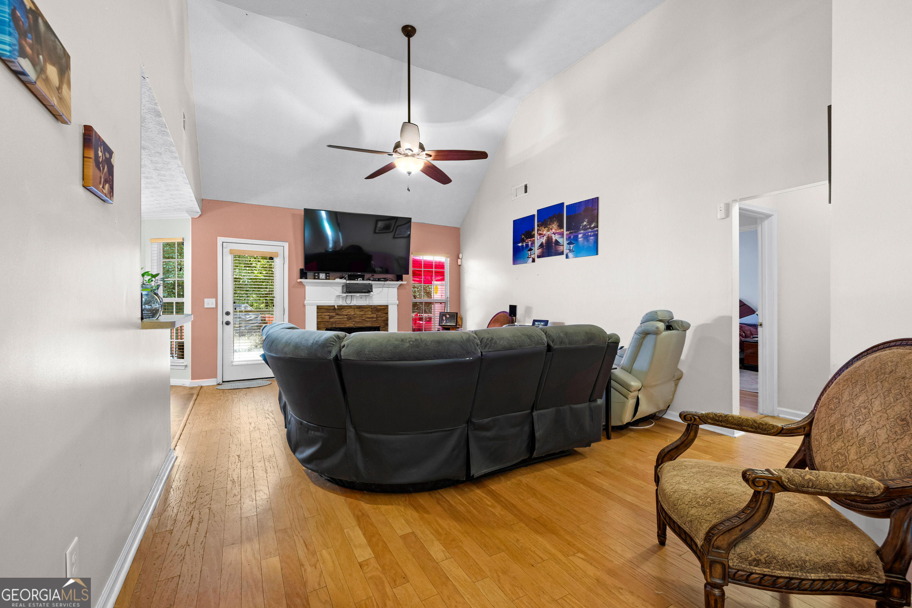 333 Cascade Court Property Photo 8
