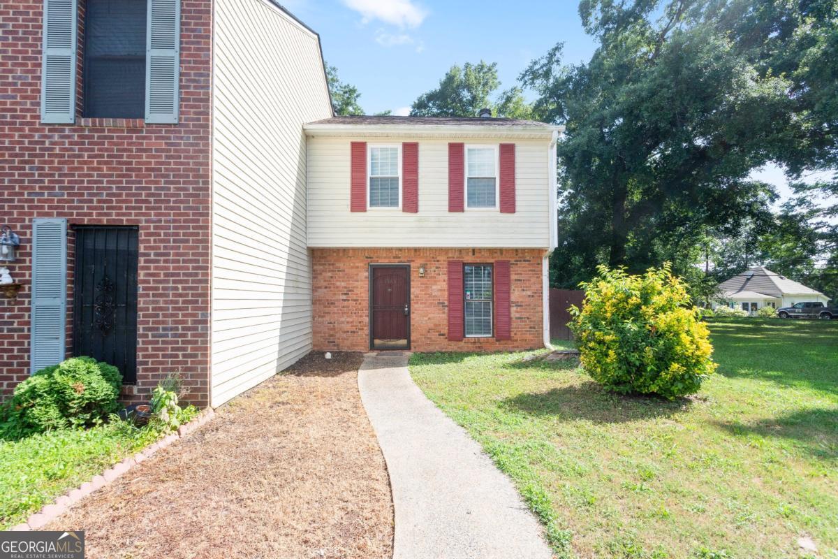 1585 Springleaf Point Se Property Photo 1