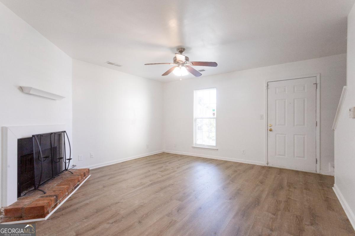 1585 Springleaf Point Se Property Photo 2