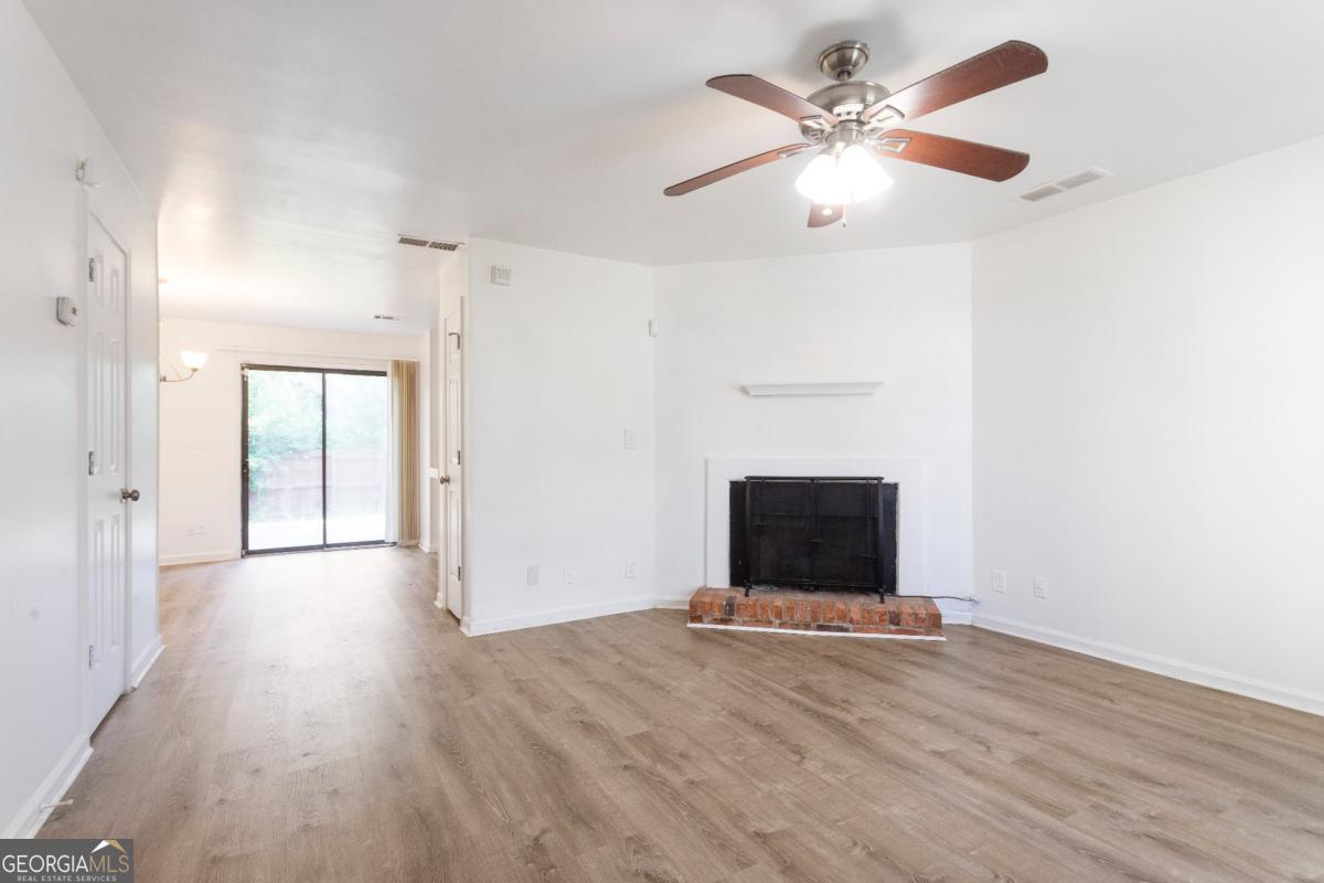 1585 Springleaf Point Se Property Photo 3