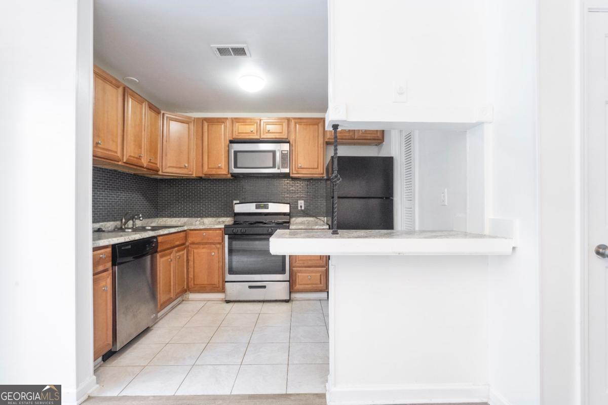 1585 Springleaf Point Se Property Photo 8