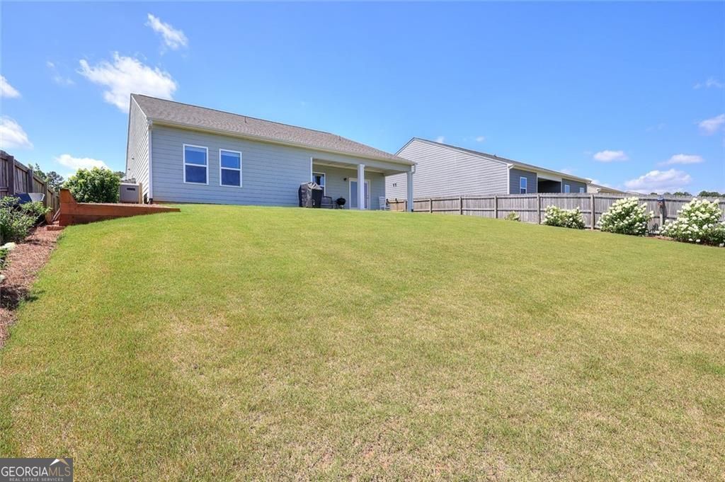 19 Mccall Way Property Photo 2