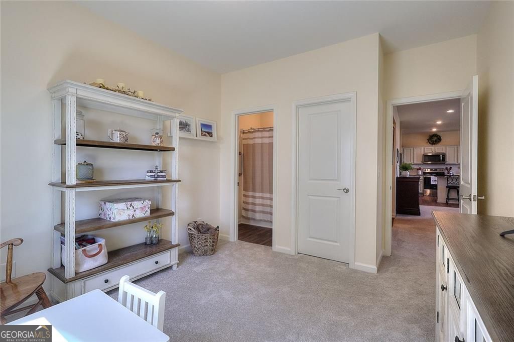 19 Mccall Way Property Photo 8