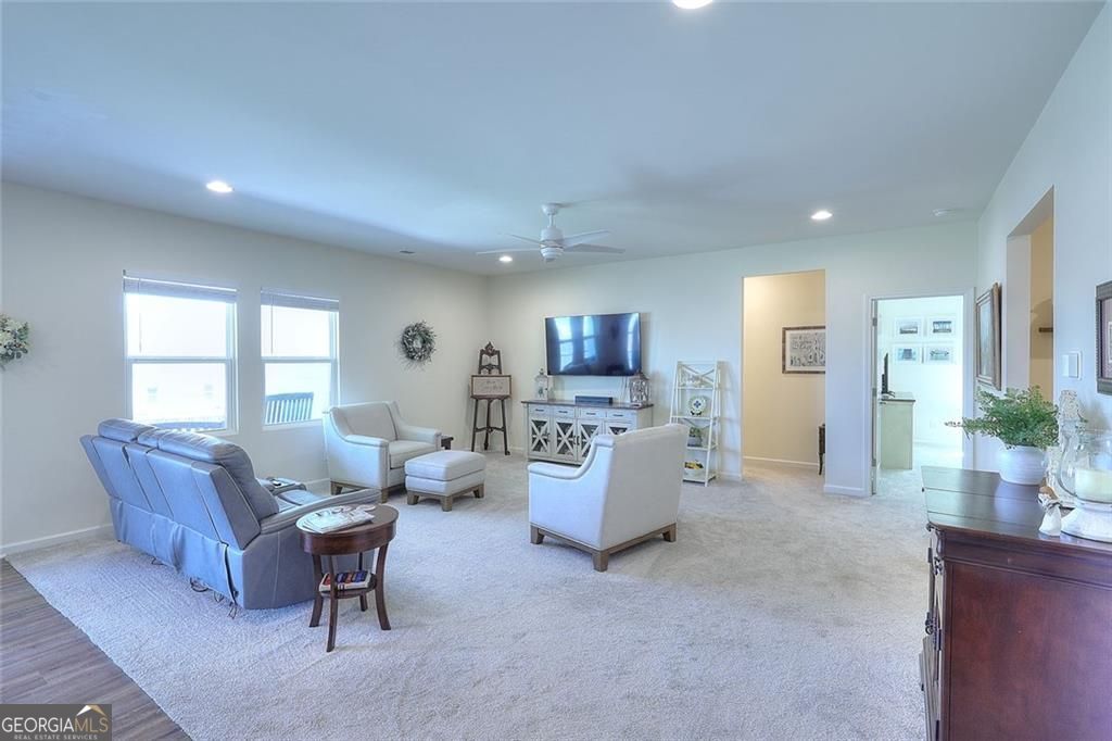 19 Mccall Way Property Photo 10