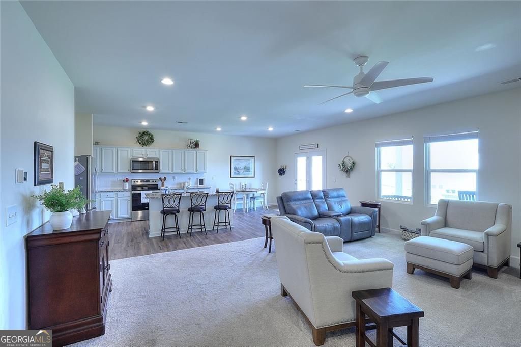 19 Mccall Way Property Photo 14