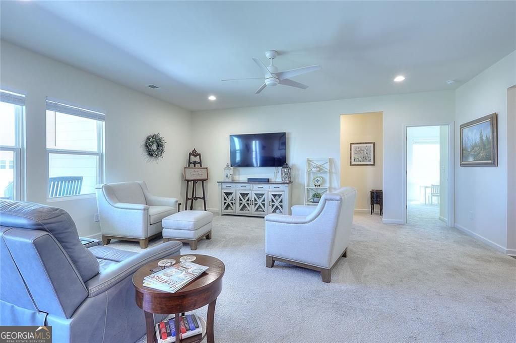 19 Mccall Way Property Photo 15