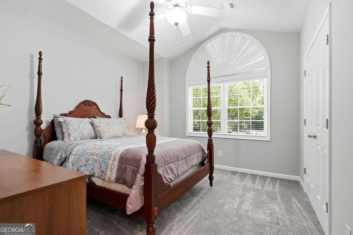 43 Hall Manor Property Photo 13