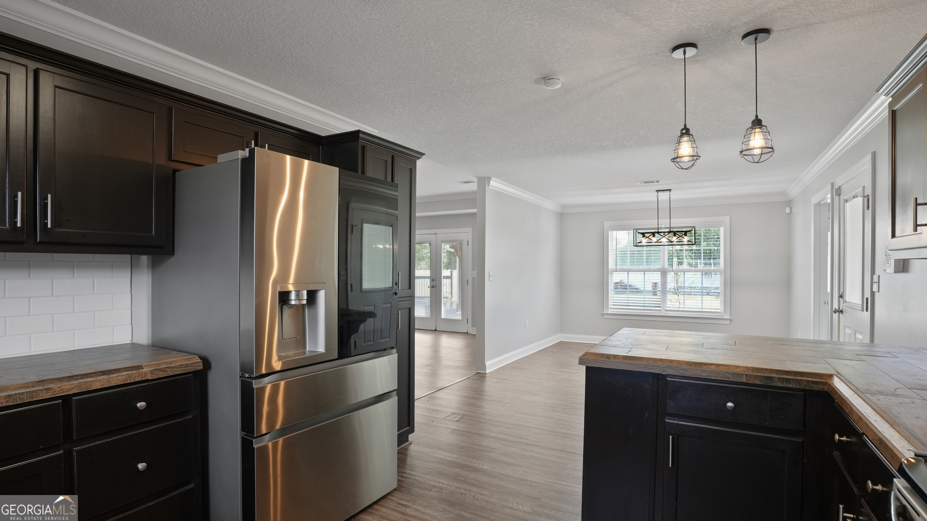 415 Walter Street Property Photo 14