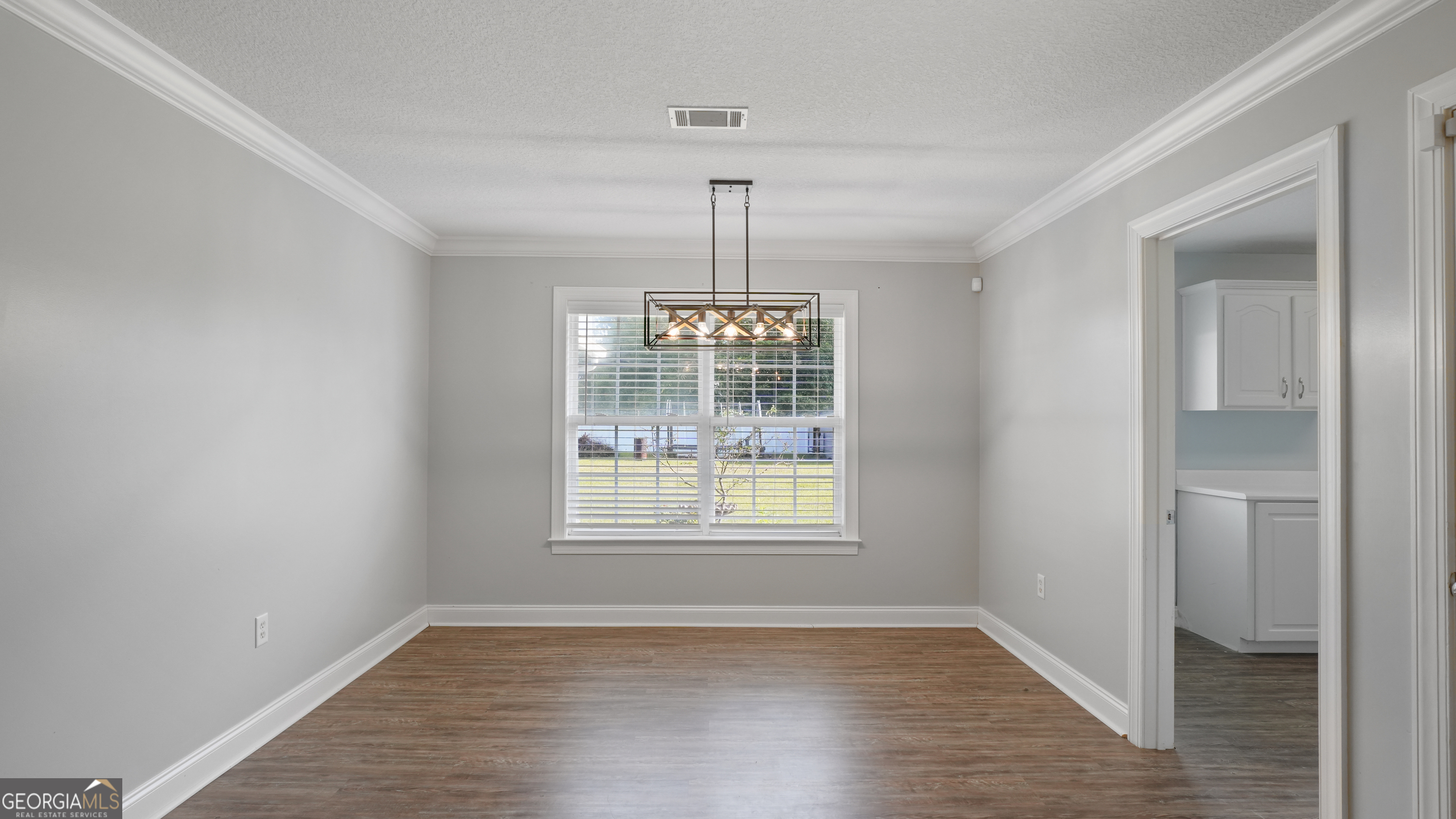 415 Walter Street Property Photo 15