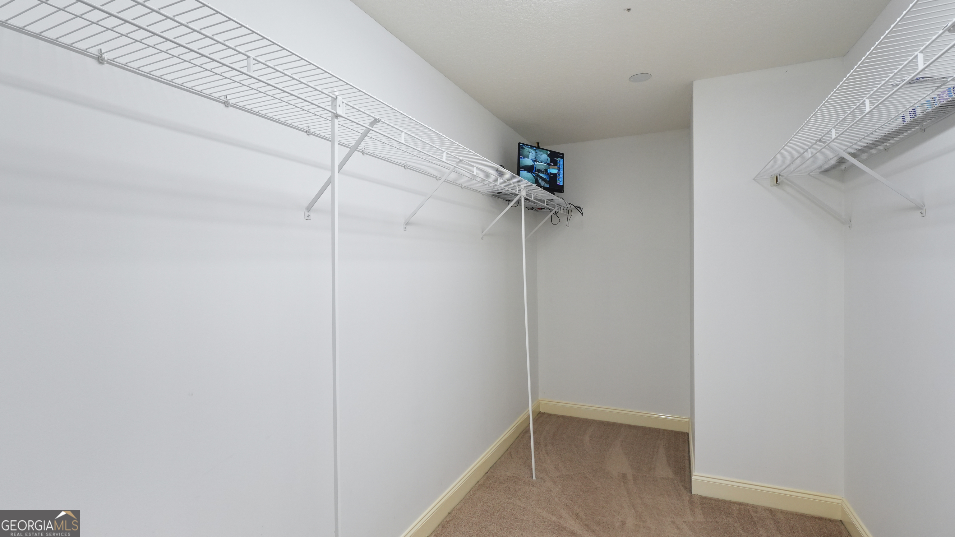 415 Walter Street Property Photo 30