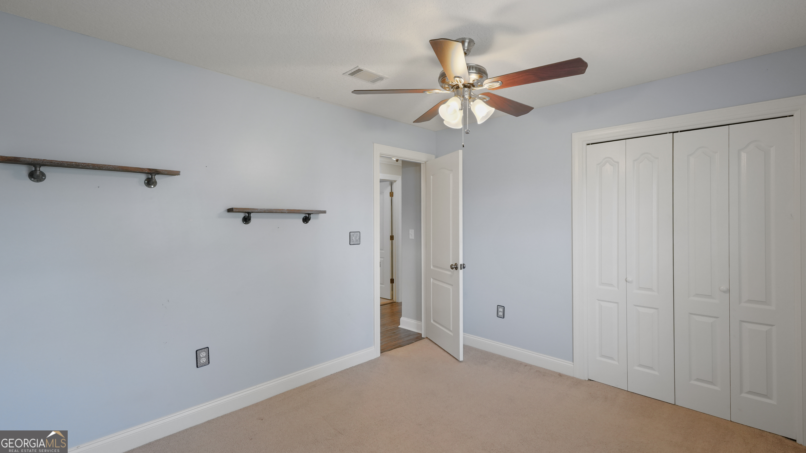 415 Walter Street Property Photo 34