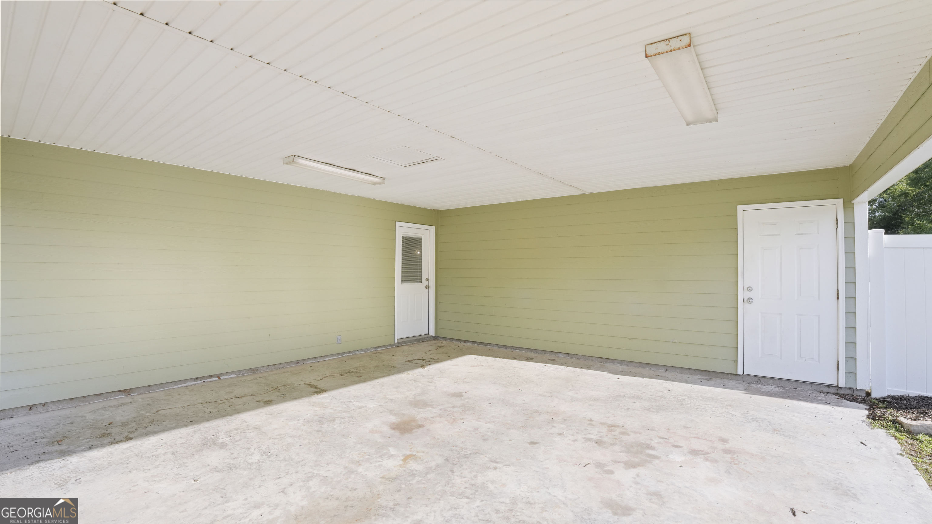 415 Walter Street Property Photo 46