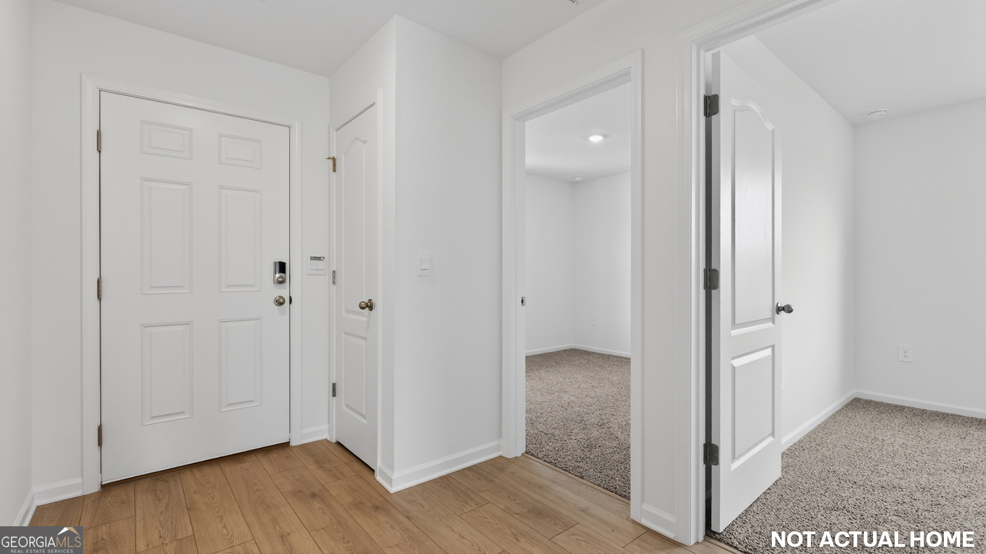 100 Red Oak Court Property Photo 4