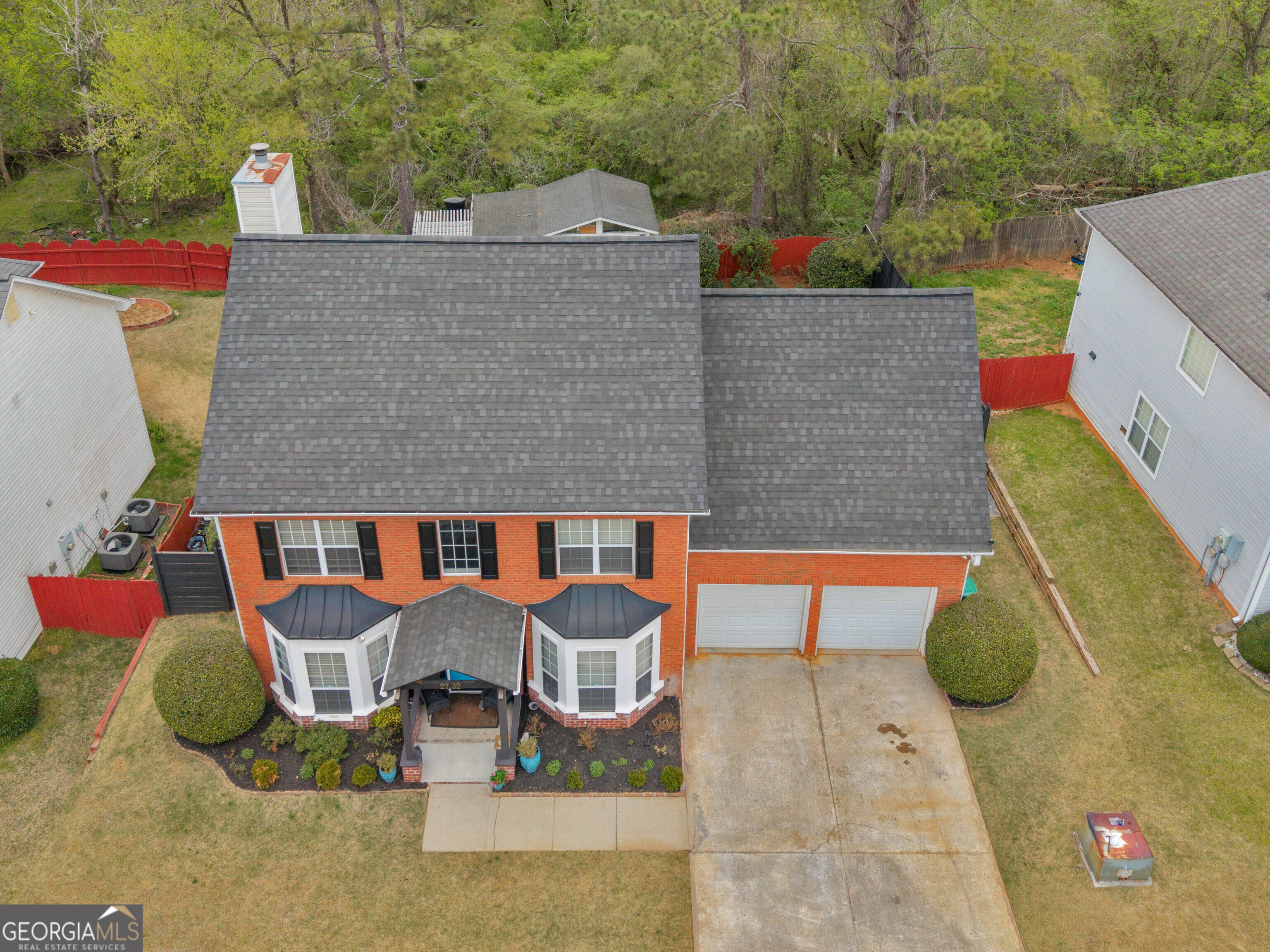 2732 River Tree Drive Property Photo 2