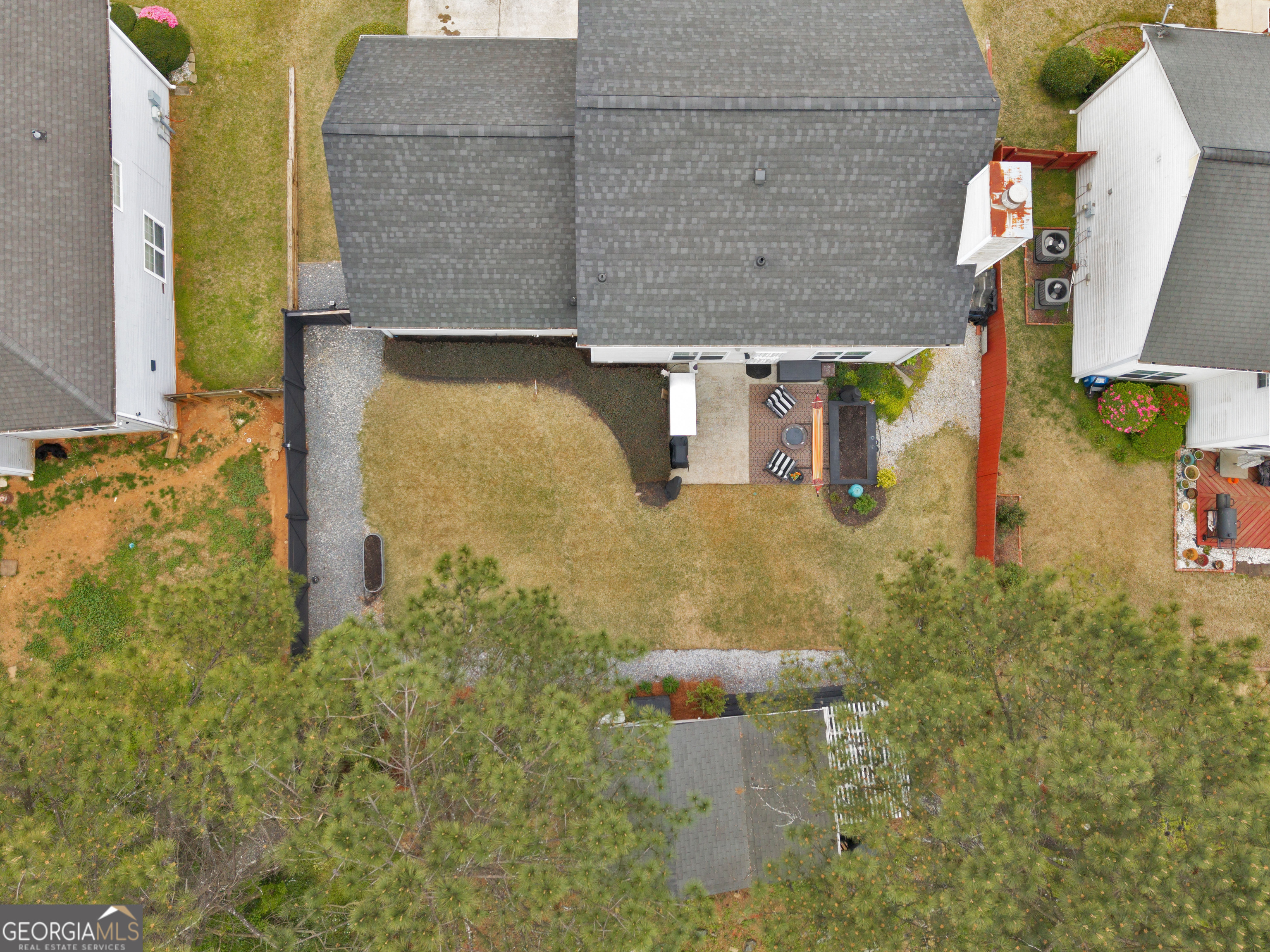 2732 River Tree Drive Property Photo 3