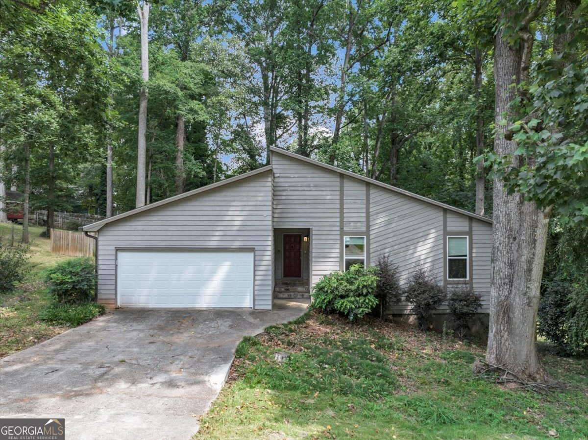 5065 Carole Place Property Photo 1
