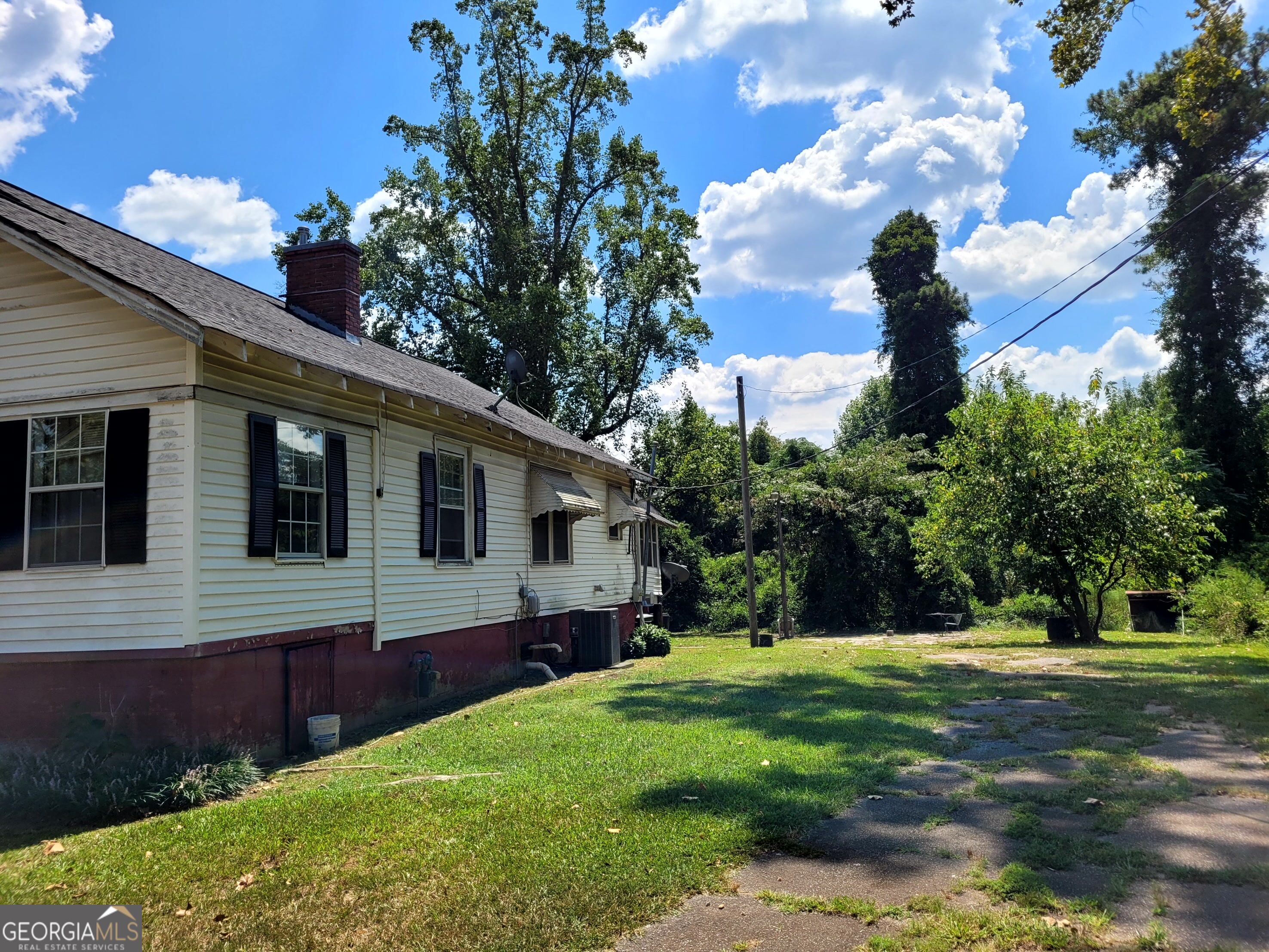 208 Manley Road Property Photo 8