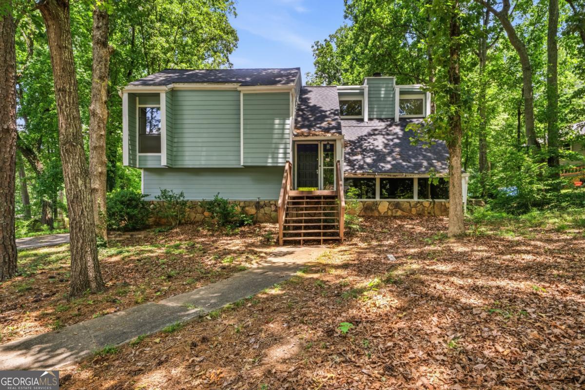 1951 Kinridge Road Property Photo 1
