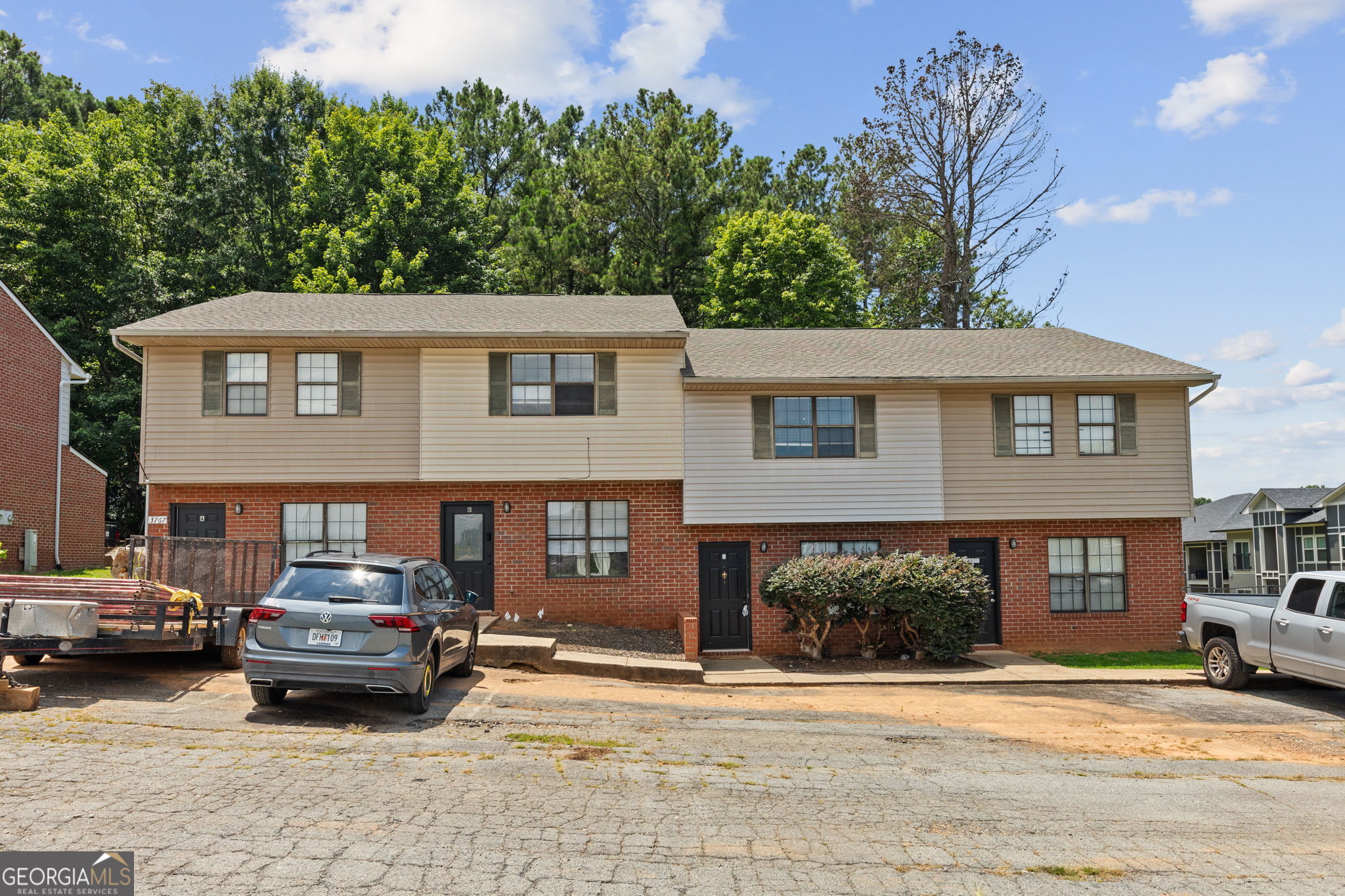 3767 Oakwood Hills Drive Property Photo 1