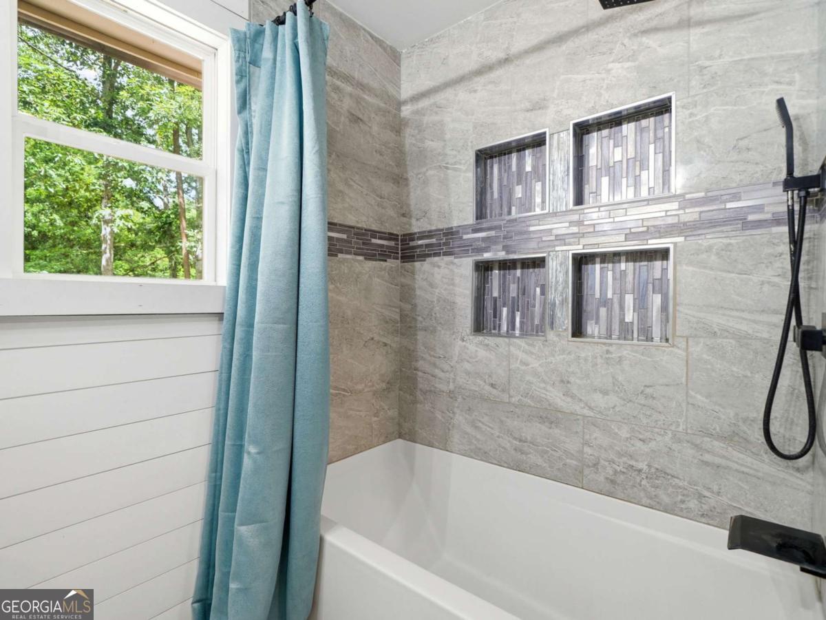 299 E Price Creek Road Property Photo 19