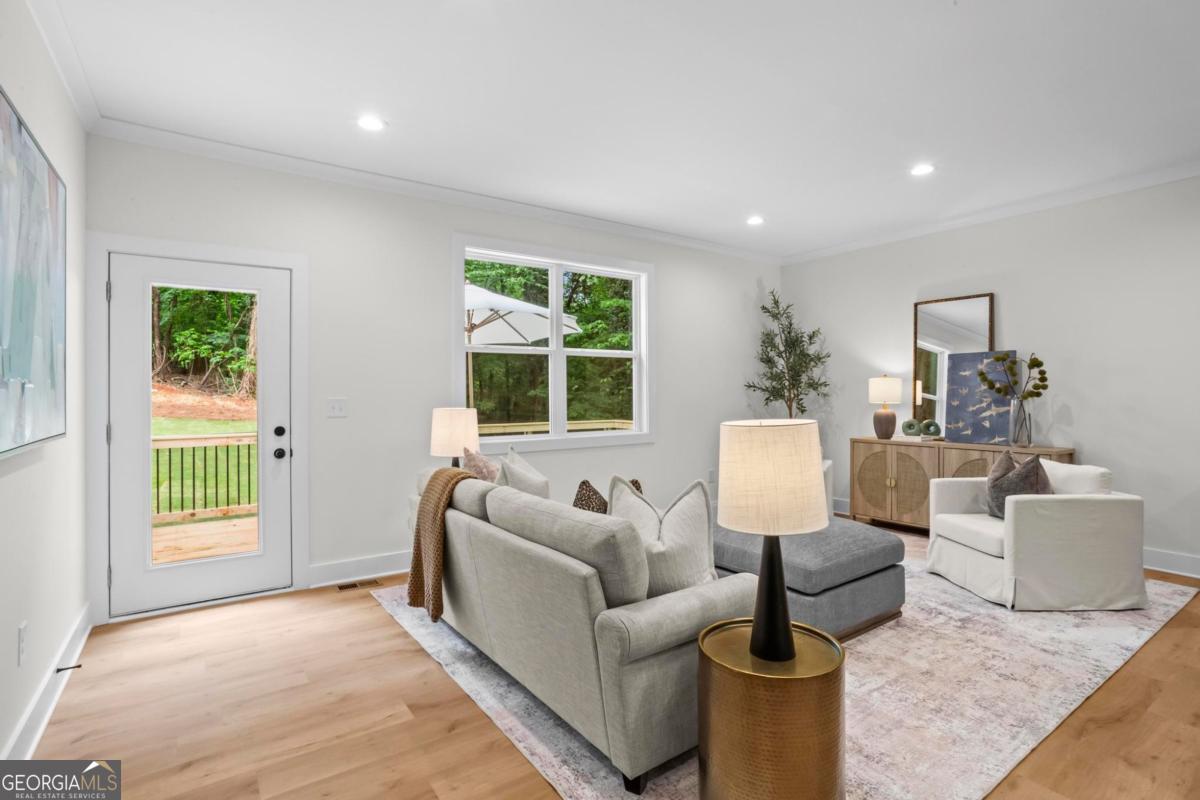 300 Nottingham Drive Property Photo 21