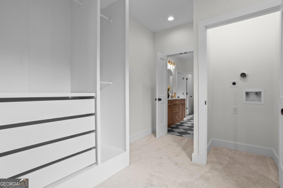 300 Nottingham Drive Property Photo 34