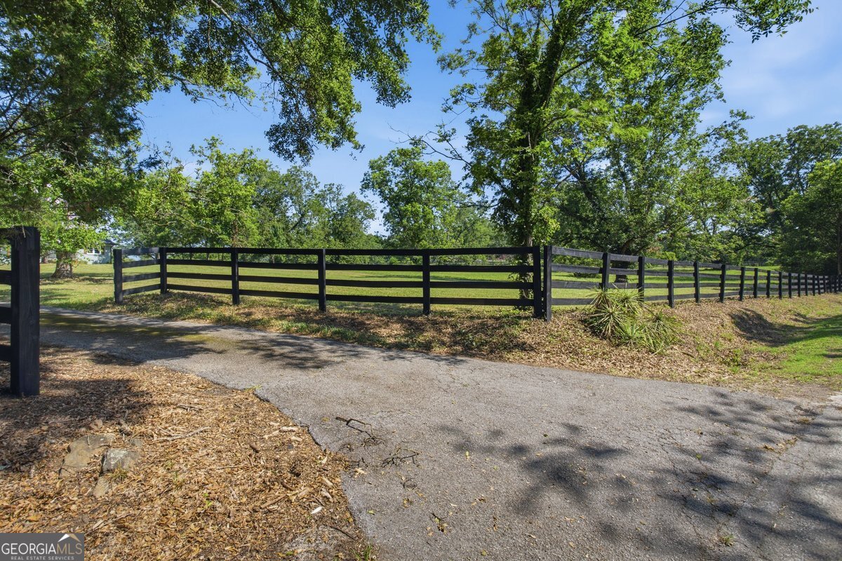 310 Gaithers Road Property Photo 3