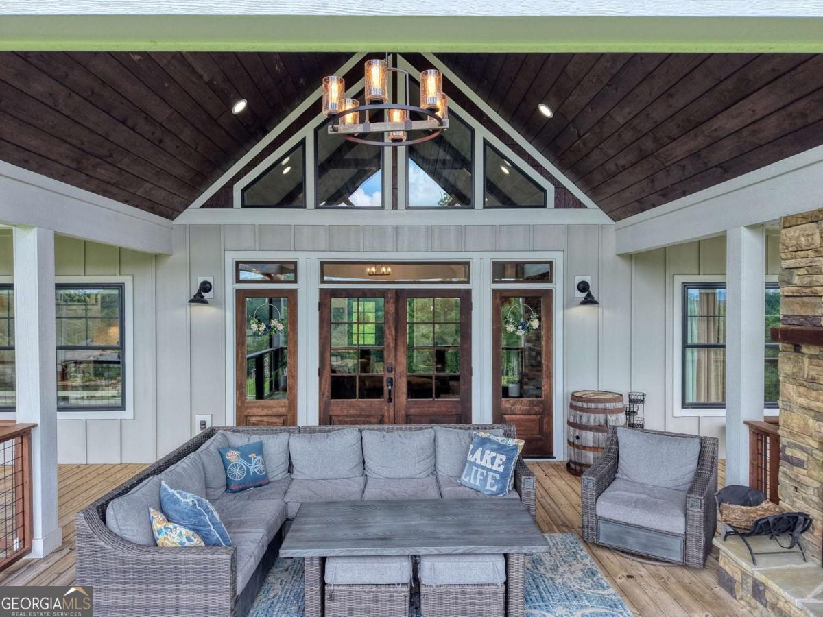359 New Water Way Property Photo 6