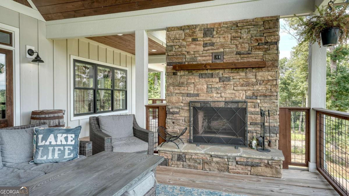 359 New Water Way Property Photo 21