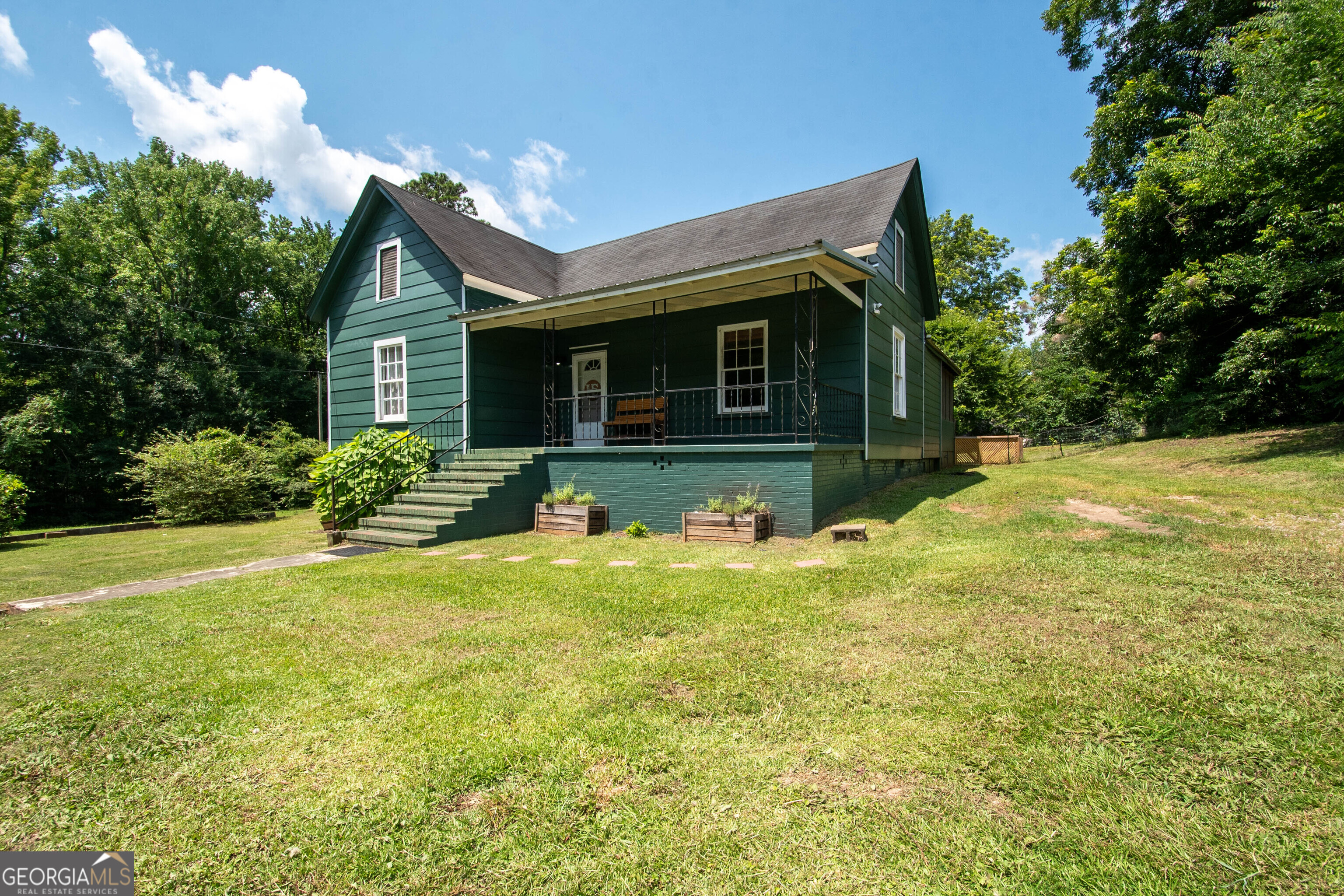 3 Sanford Avenue