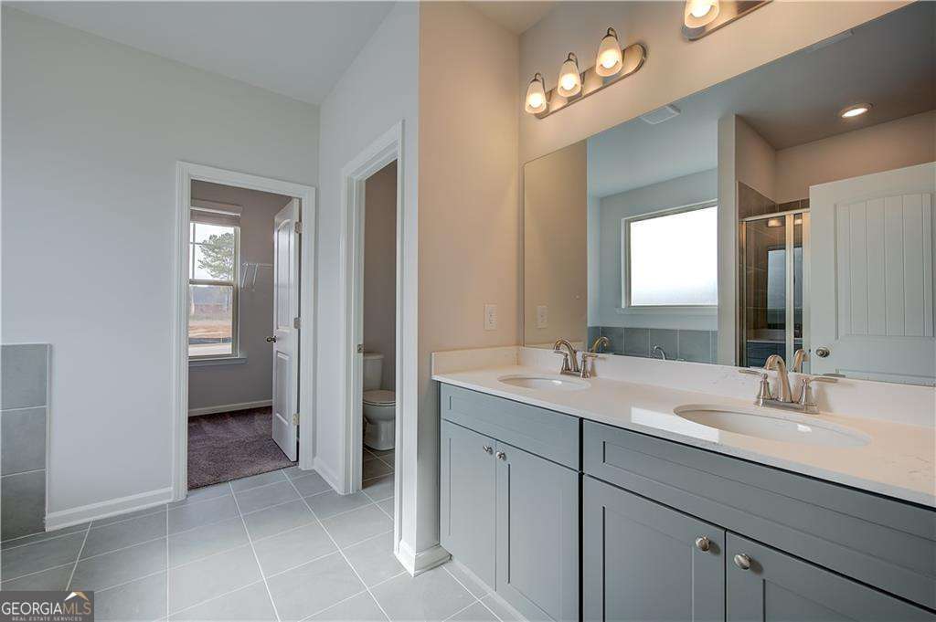 748 Dunlake Way Property Photo 6
