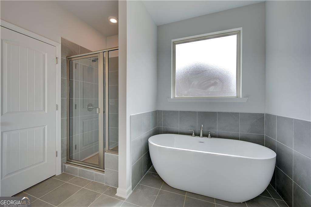 748 Dunlake Way Property Photo 7