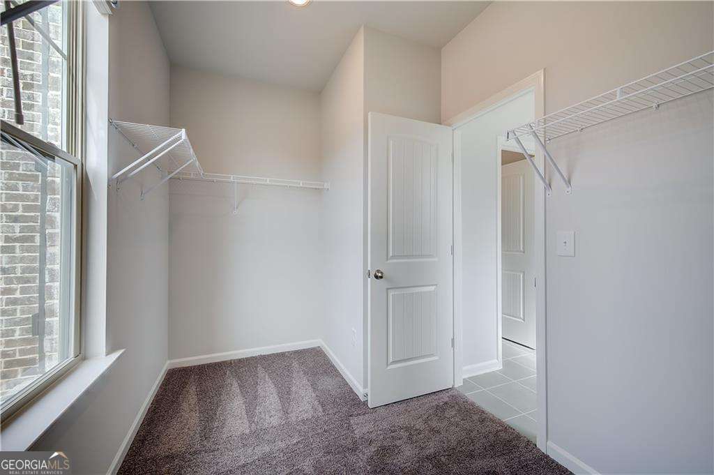 748 Dunlake Way Property Photo 9