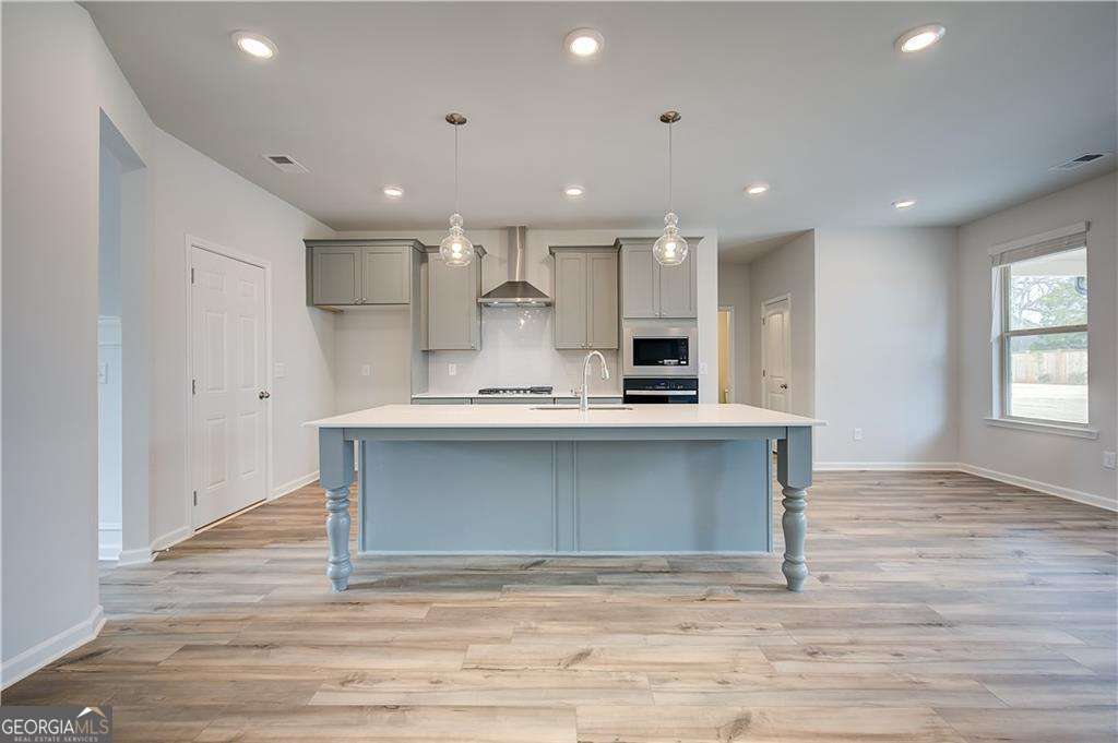 748 Dunlake Way Property Photo 12