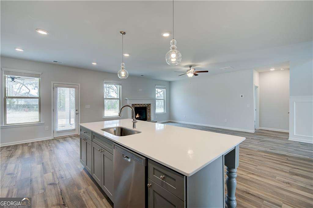 748 Dunlake Way Property Photo 18