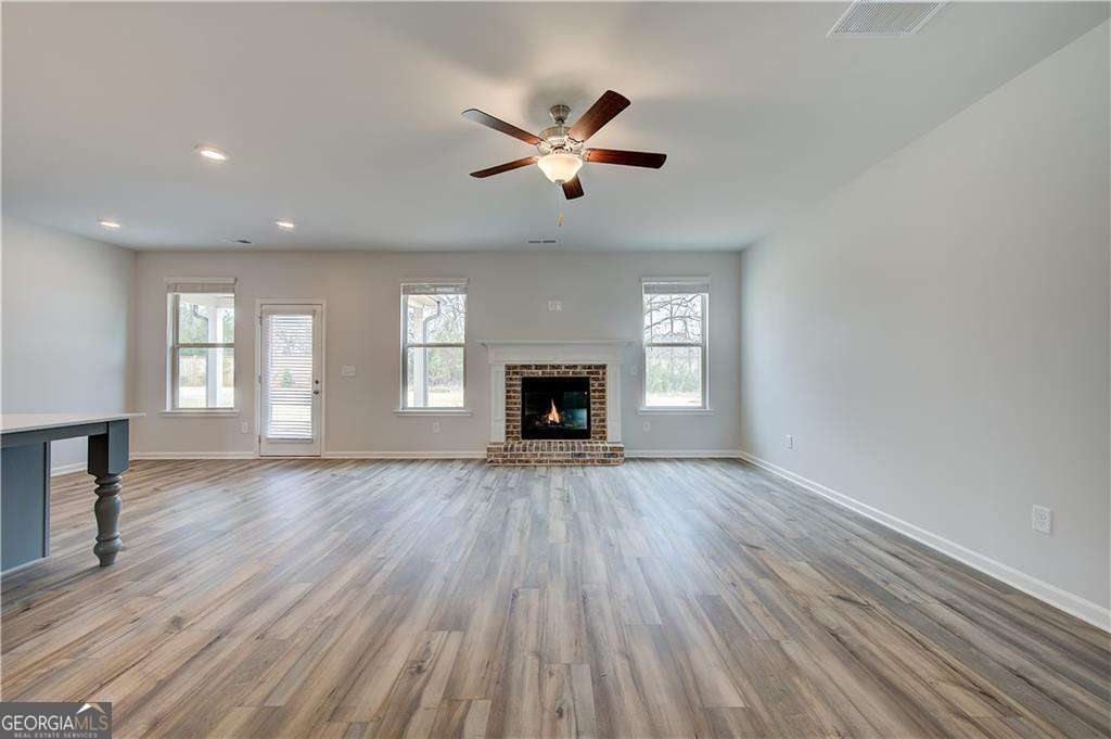 748 Dunlake Way Property Photo 19