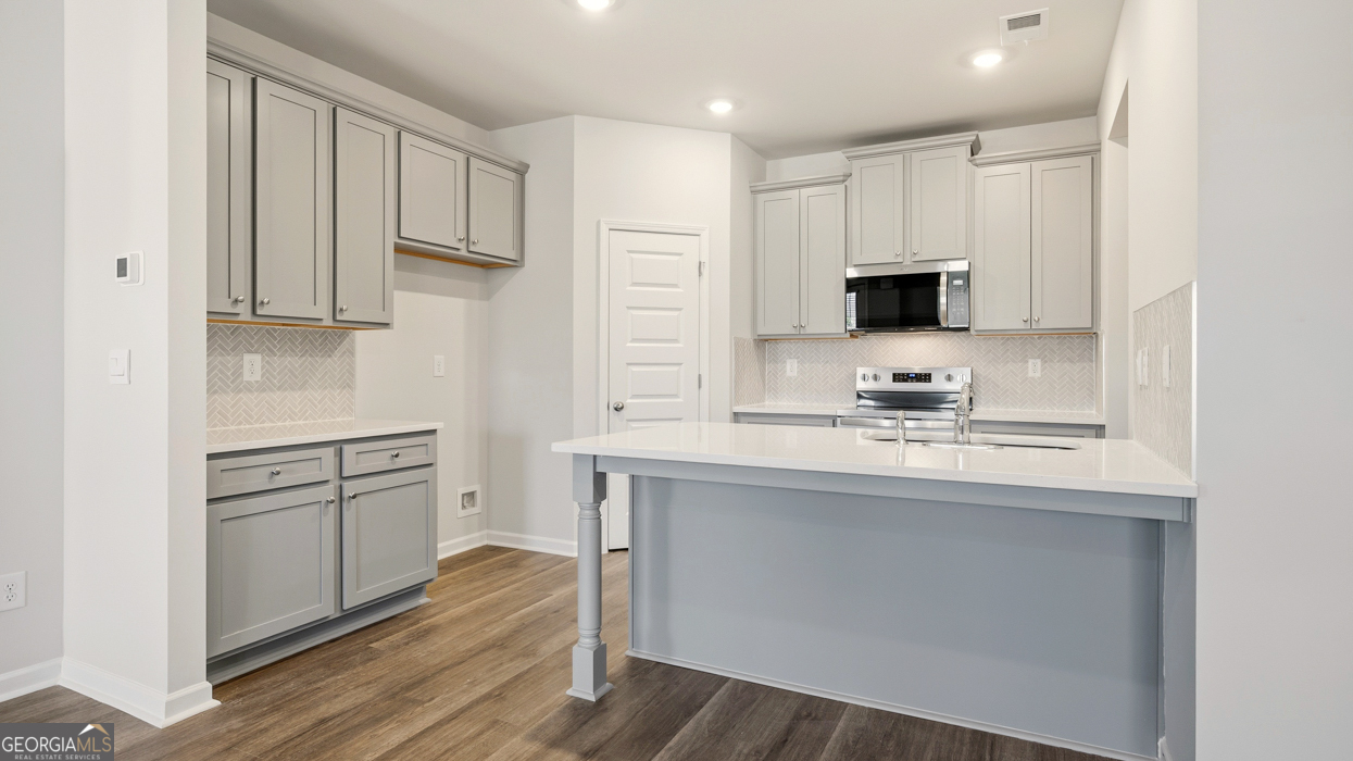 455 Tate Street Property Photo 15