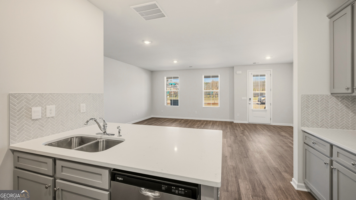 455 Tate Street Property Photo 17