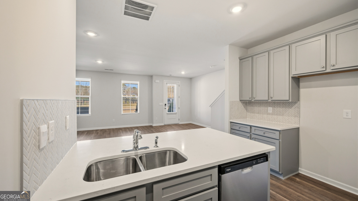 455 Tate Street Property Photo 18