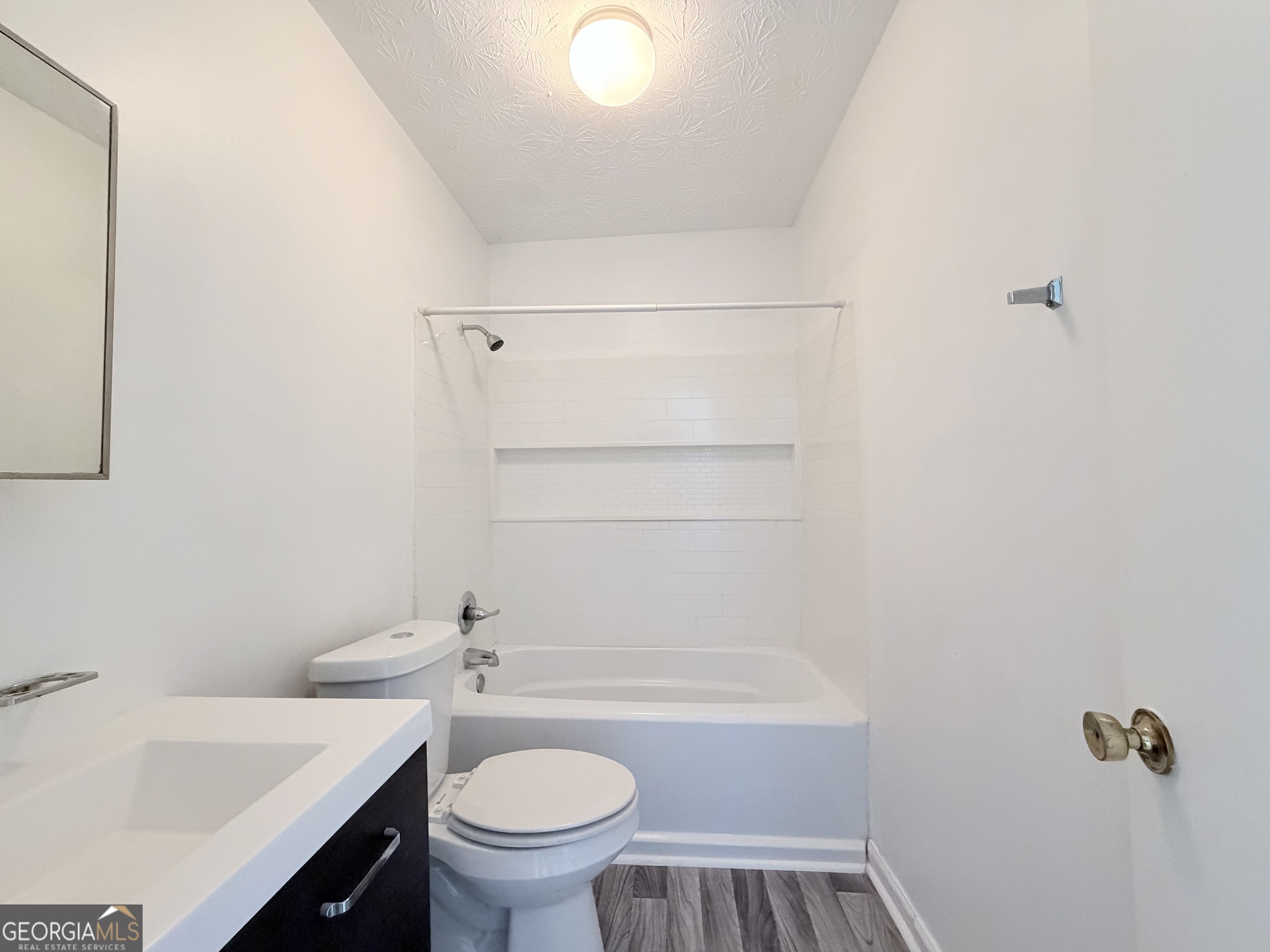 460 Rustwood Drive Property Photo 6
