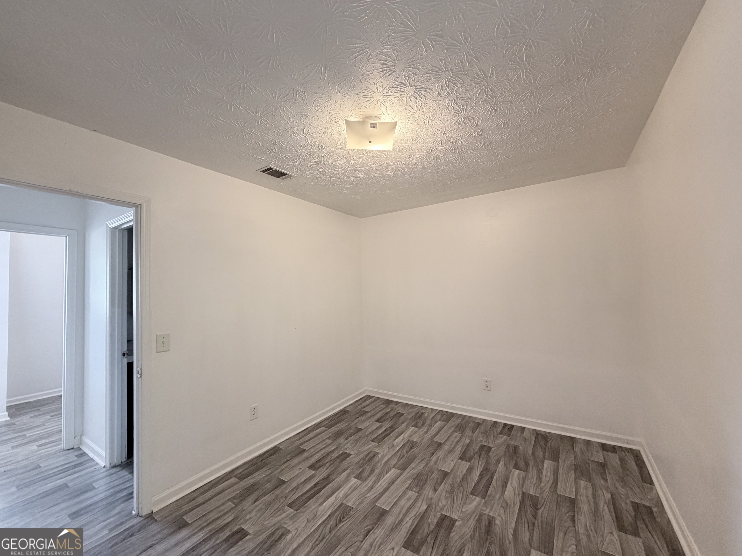 460 Rustwood Drive Property Photo 10