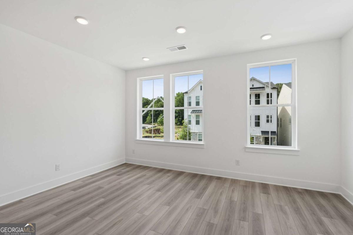 736 Auguste Avenue Property Photo 10