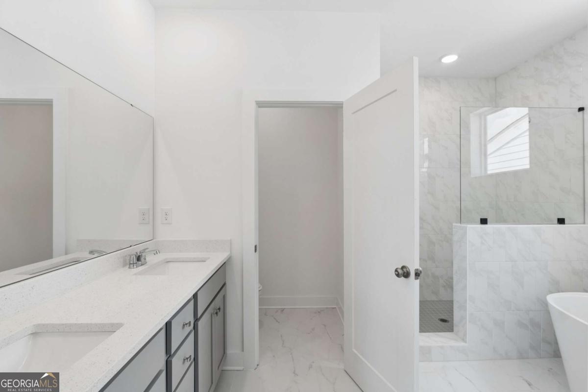 736 Auguste Avenue Property Photo 12
