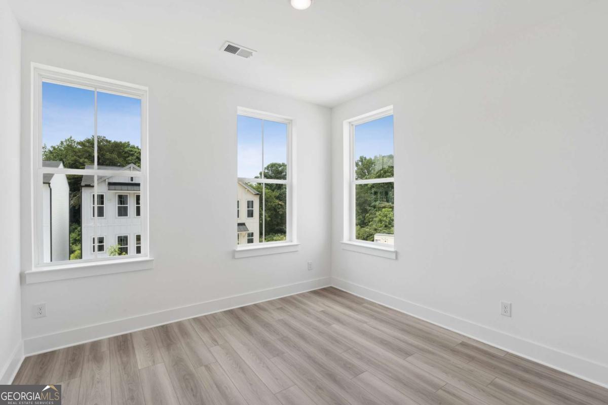 736 Auguste Avenue Property Photo 16