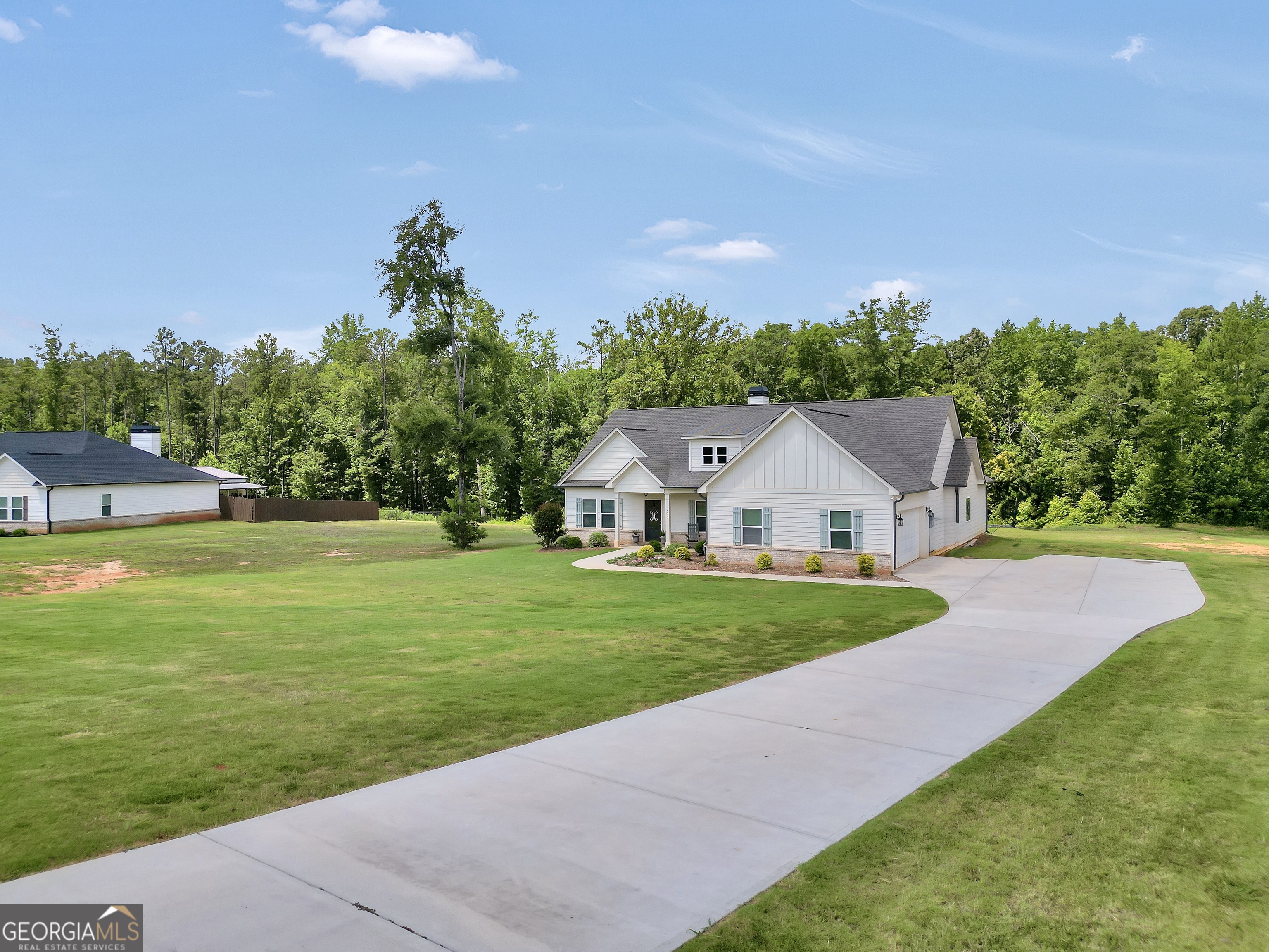 203 Oak Ridge Drive Property Photo 9