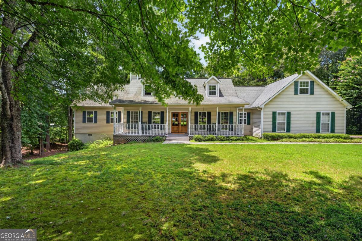 4460 Suwanee Dam Road Property Photo 1