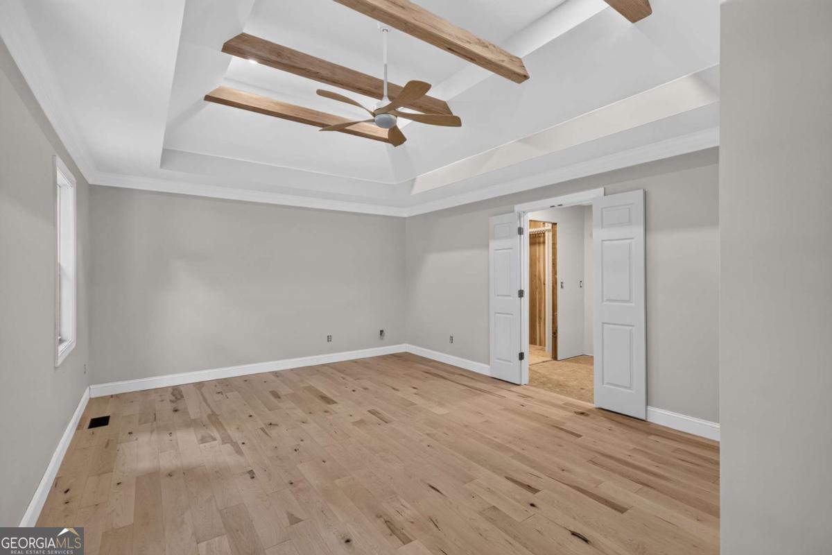 4460 Suwanee Dam Road Property Photo 7