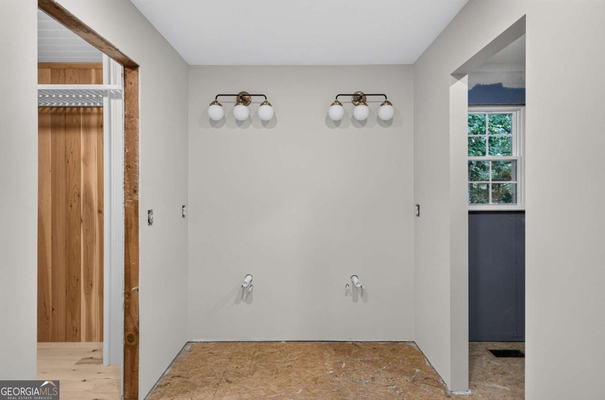 4460 Suwanee Dam Road Property Photo 26