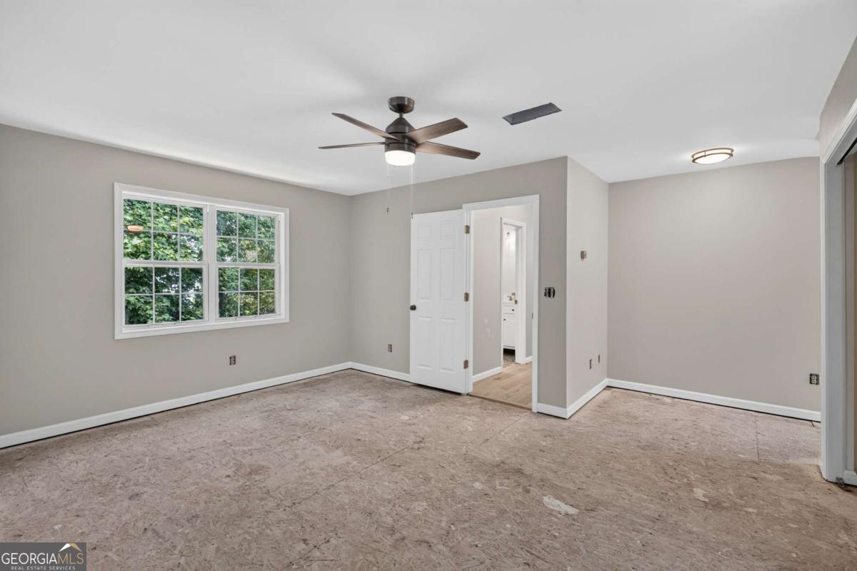 4460 Suwanee Dam Road Property Photo 30